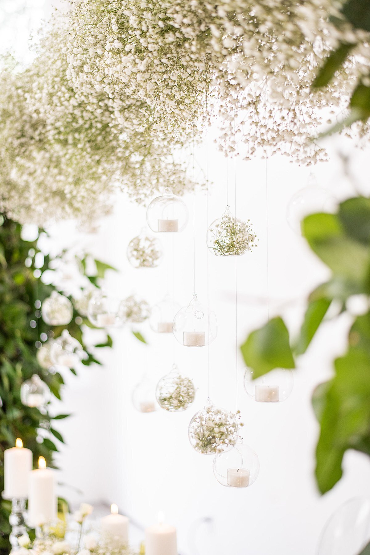 bride-groom-tablescape-white-green-greenville-sc-nc-bubbles