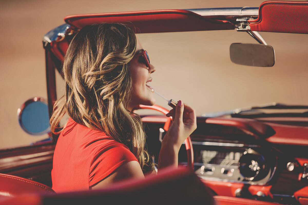 vintage-red-mustang-model-lipgloss-LOWRES