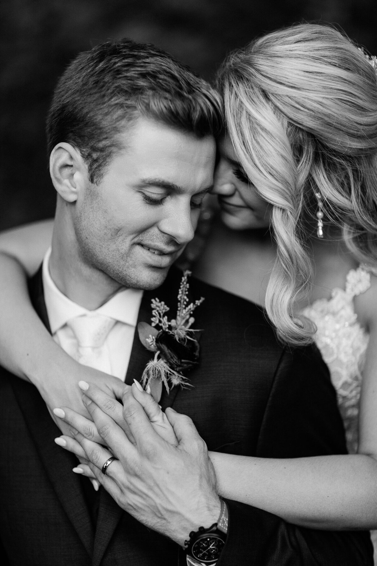 Romantic-Timeless-Wisconsin-Wedding-Photographers-James-Stokes