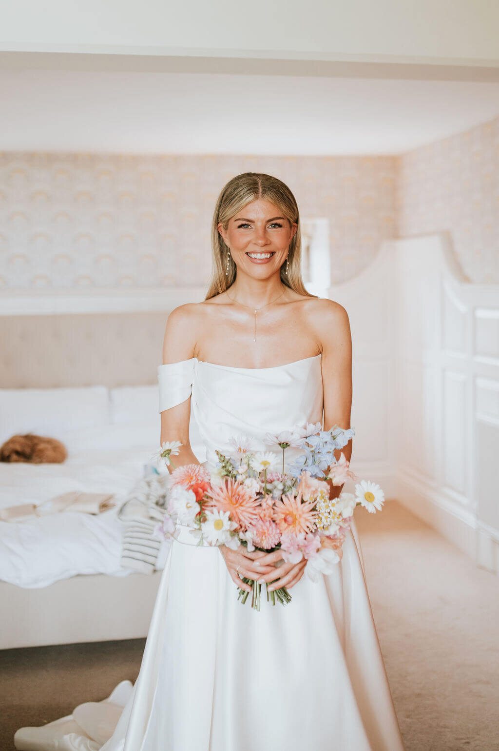 Issy-and-Bella-Floral-Design-Wedding-Florist-Herefordshire-Broadfield-Court-j&N19