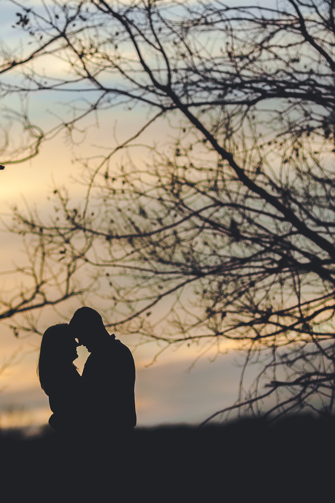 14_Outdoor_Couple_Engagement_Fall_Sunset_Maryland_Oregon_Ridge