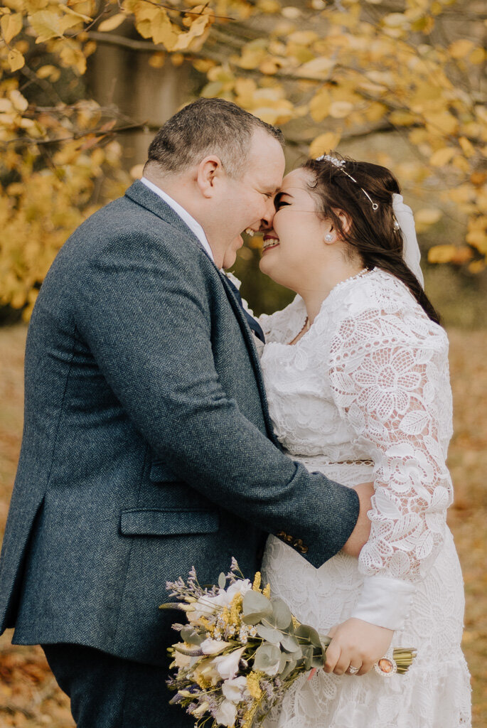 Holmes wedding photography - bakewell registry office then chatsworth estate, derbyshire- Nostalgia photogra (23)