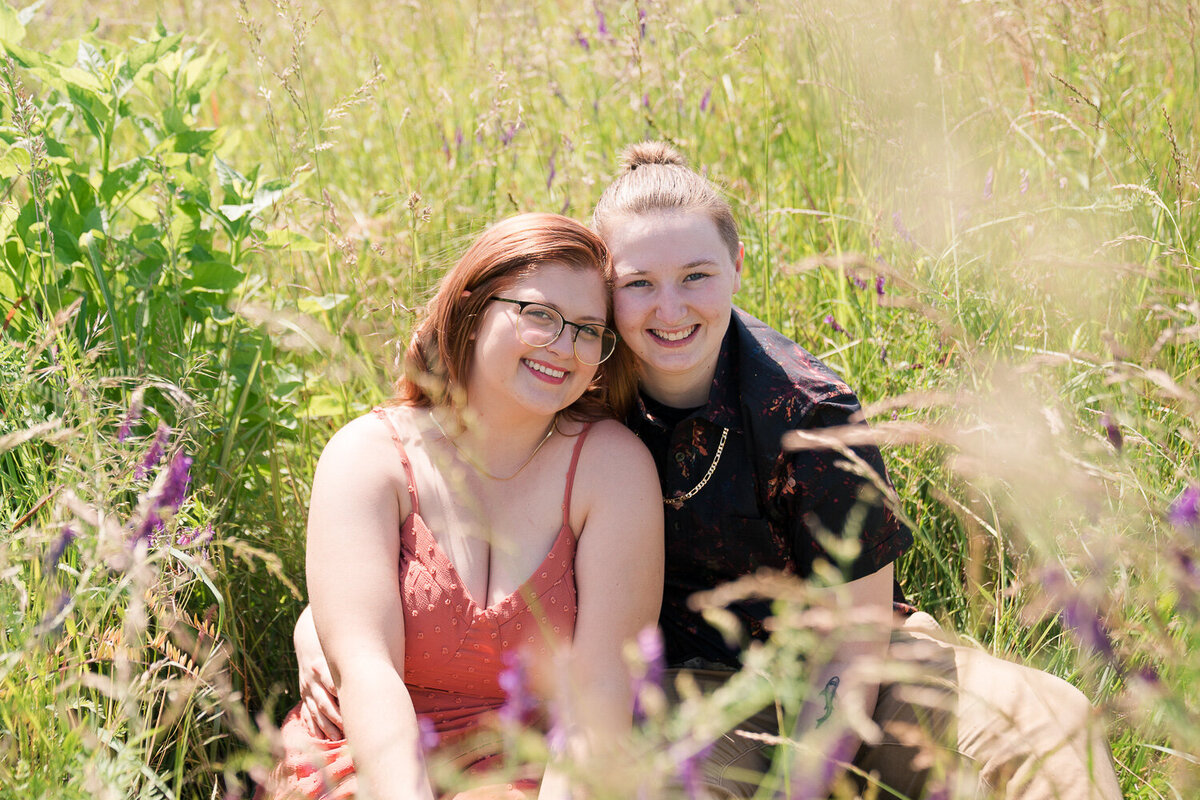 summer-engagement-session-wildflowers-1