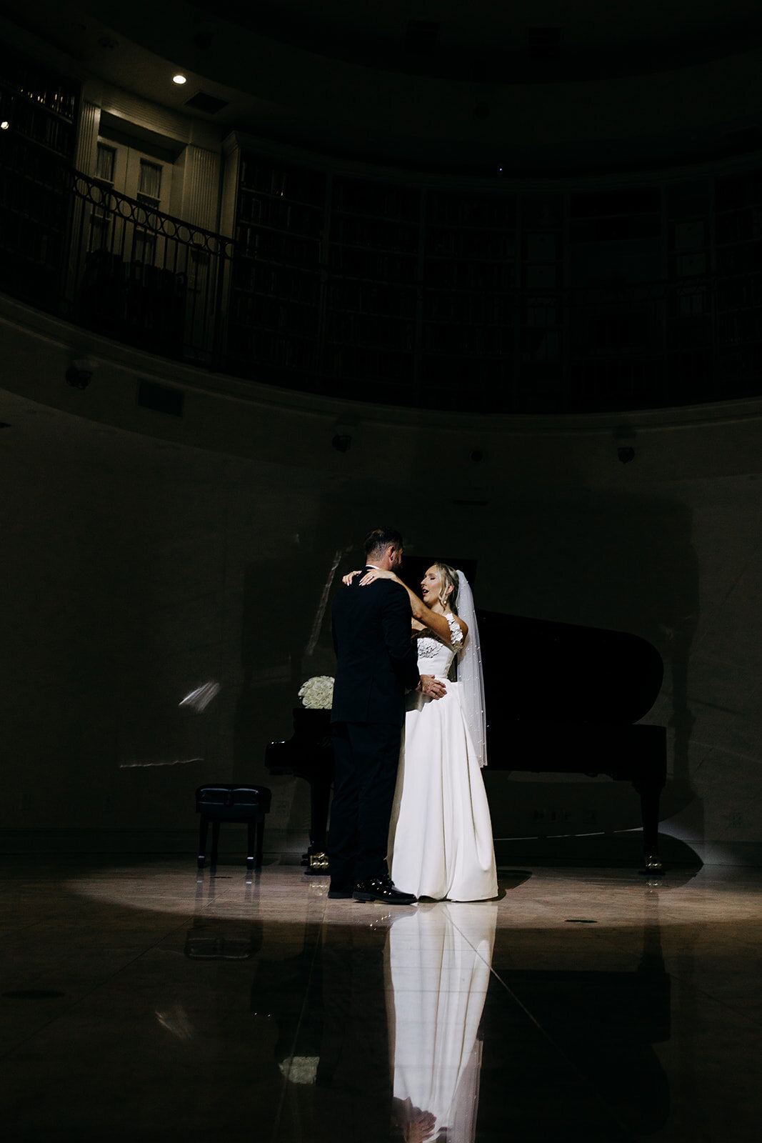 amber-mcwhorter-photo-whitehurst-elopement-chantilly-chic-celebrations-1025