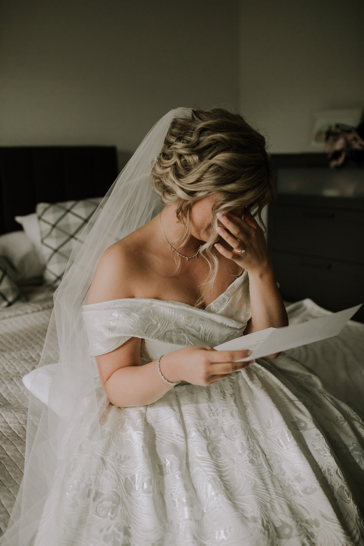 fall-wedding-amanda-and-david-bolton-intimate-autumn-9