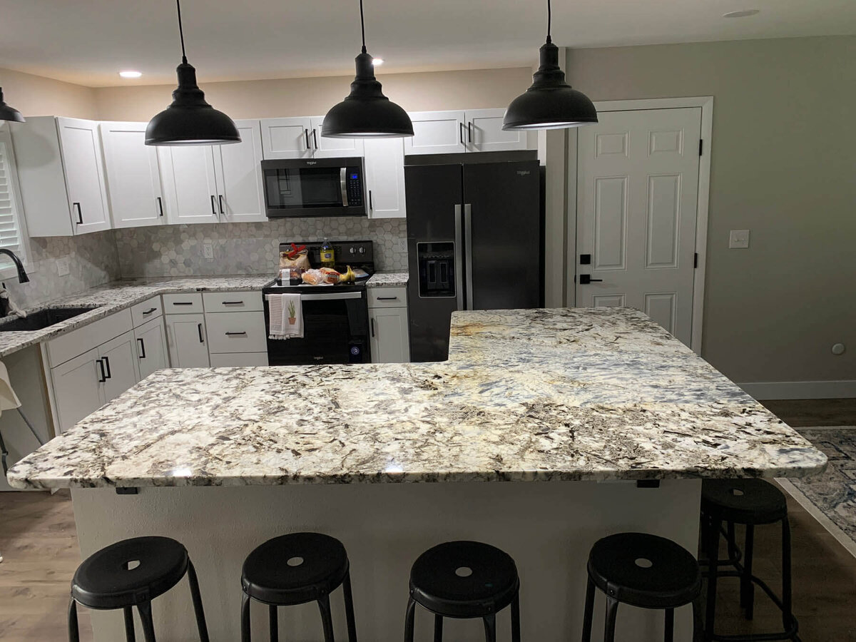 granite-counterops-l-shaped-kitchen-island