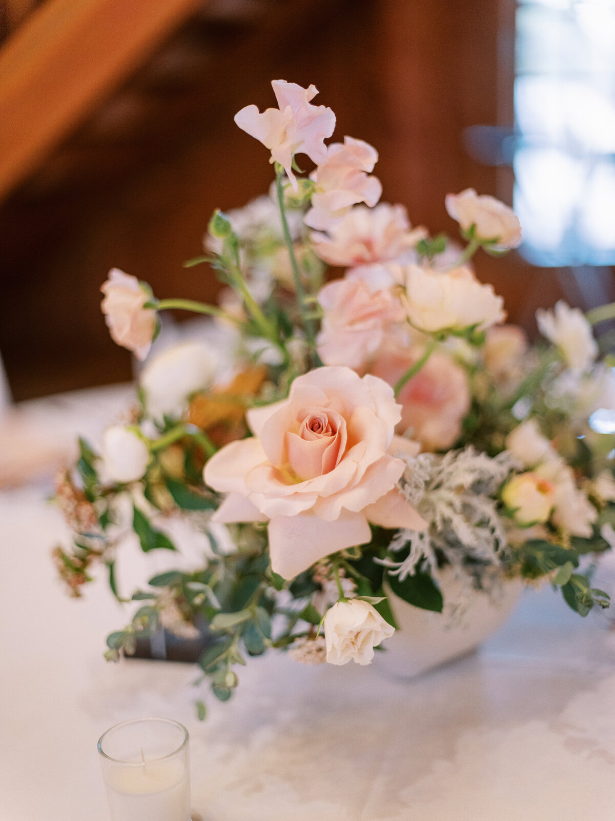 romantic pink wedding centerpiece