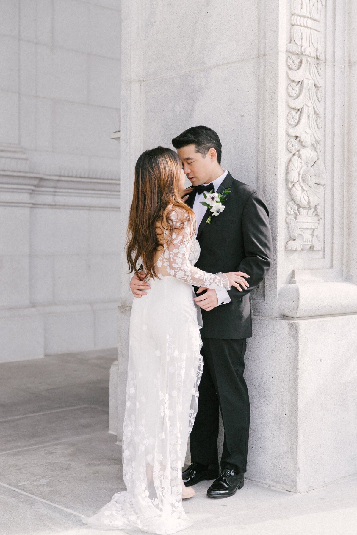 san-francisco-city-hall-spring-urban-elopement-16
