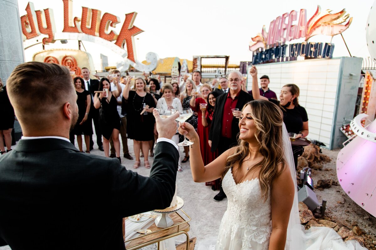 Chelsea+Russell_LasVegasElpoementPhotographer_NeonMuseumElopement-52-min