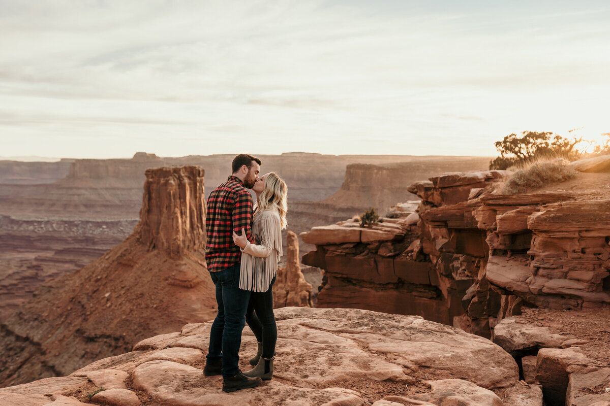 moab_utah_boho_adventure_engagement_destination-127