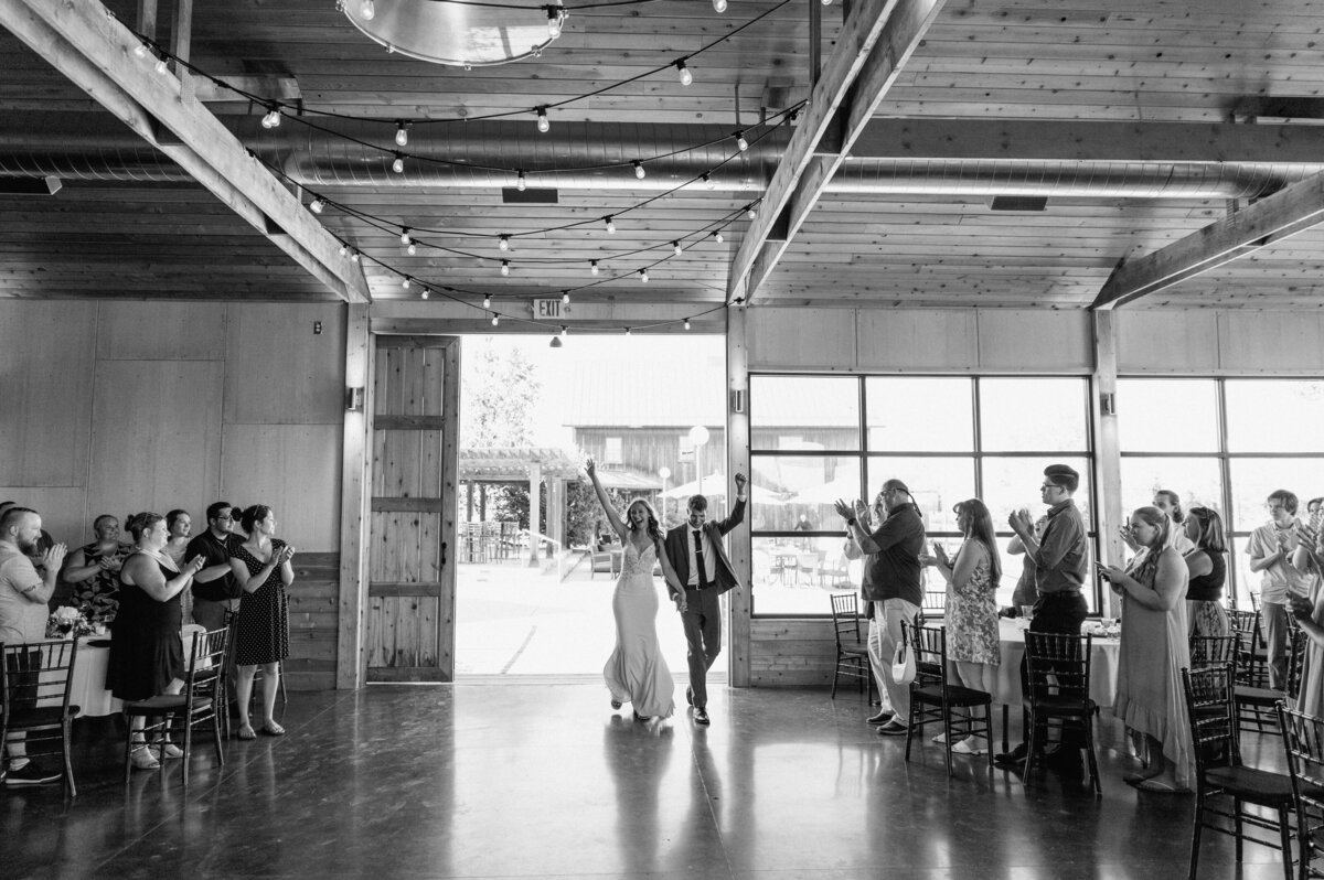 summer_trezzi_farm_winery_wedding_02