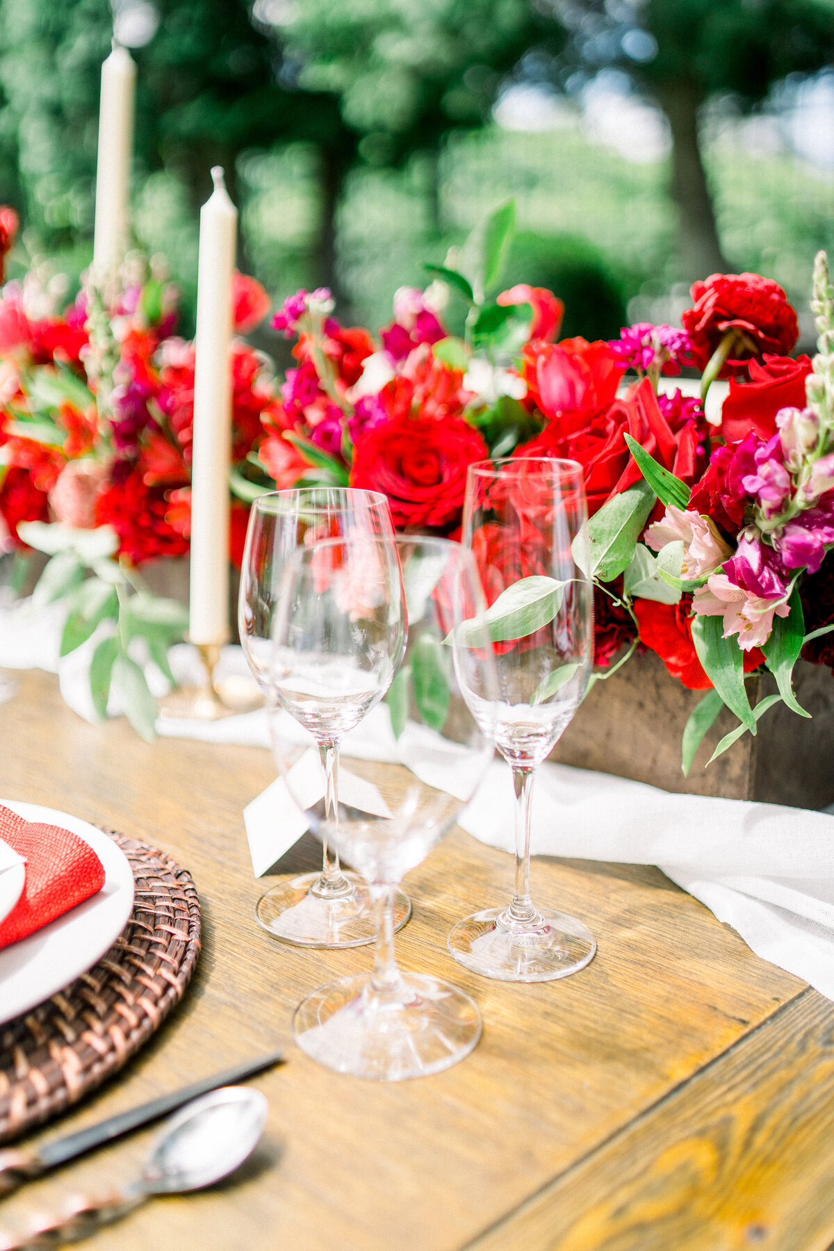 Wedding reception table at Vizcaya Sacramento, CA