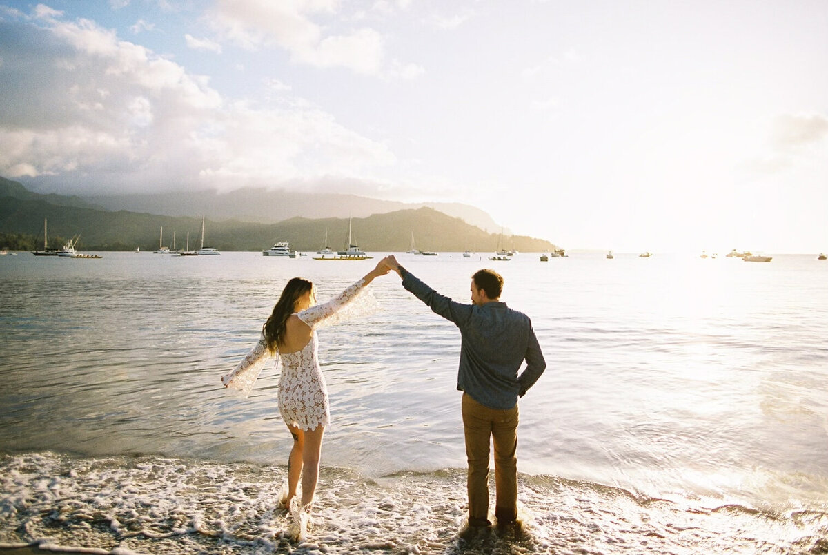 0005Kauai Honeymoon Engagment Wedding Family Maternity Film Photographer Mami Wykokoff Photography Hawaii