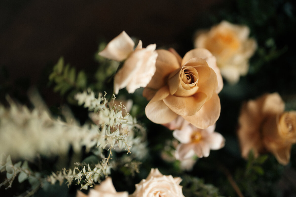 of-the-desert-flor-las-vegas-wedding-florist-lake-las-vegas-sports-club-0013