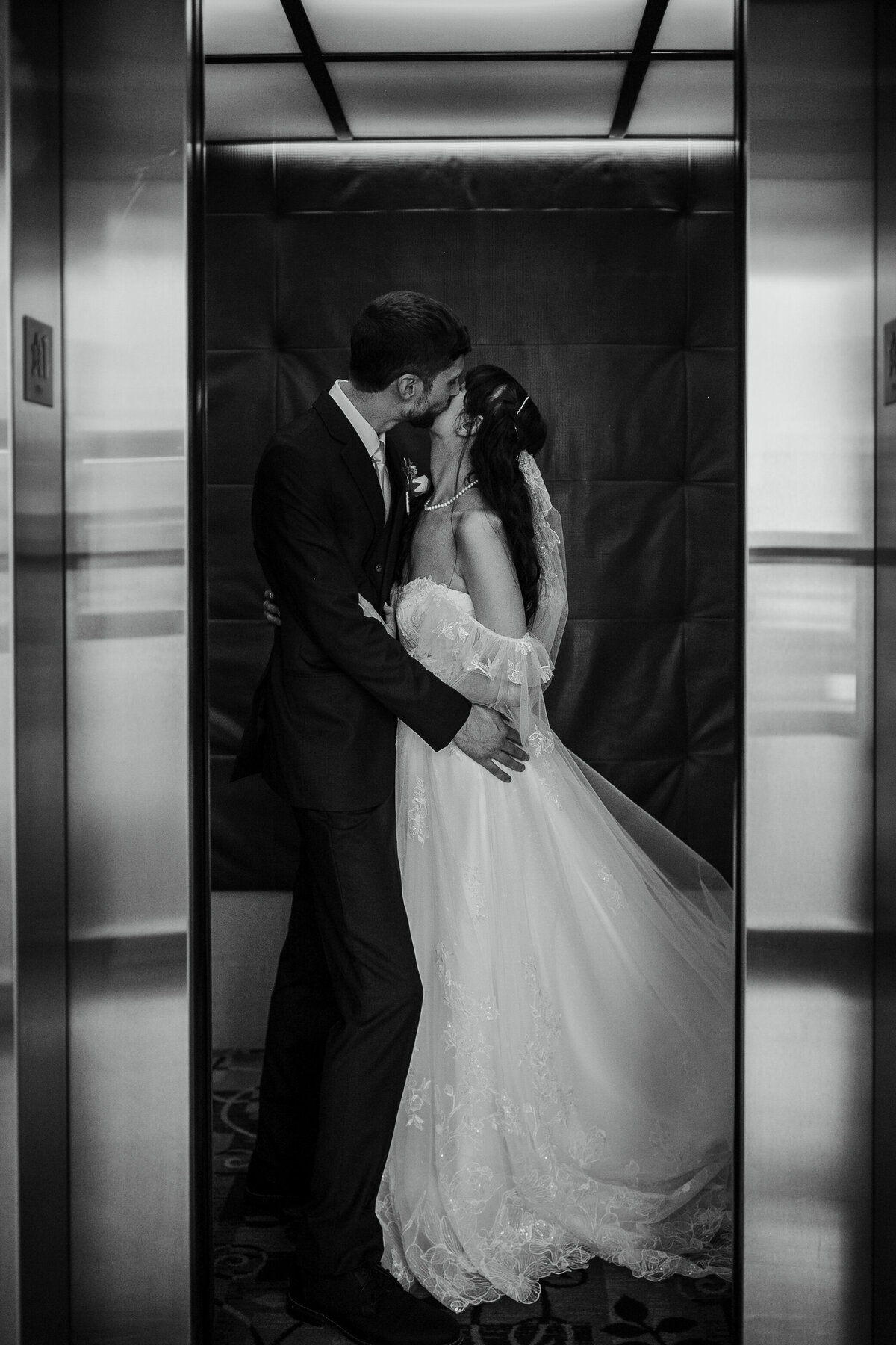 Threw-Wedding-195