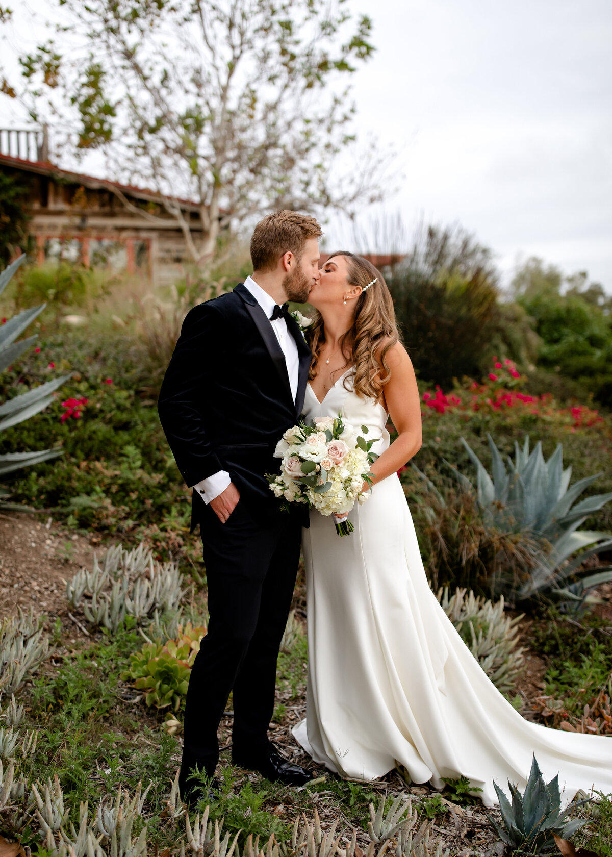 10222023_MaryBeth+BryceWedding_VenturaCA_AnjaJensenPhotography-316