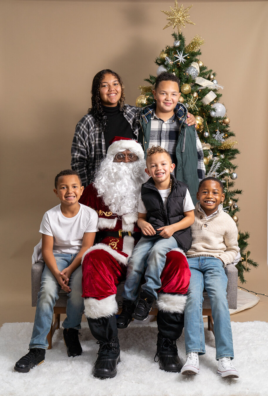 Last Forever Images - Christmas Minis with Black Santa-01910