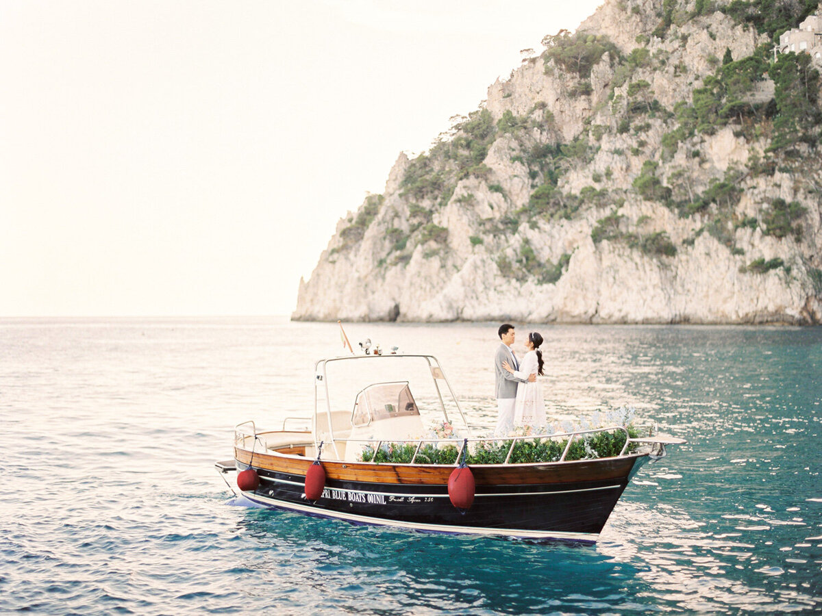 Boat Tour for couples in Capri
