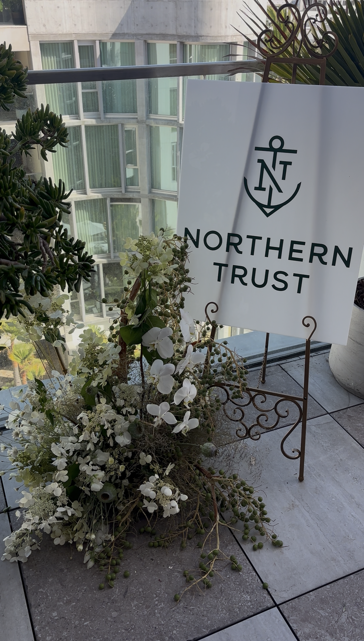 FLORAL DESIGNS NEUTRAL IMG_2724