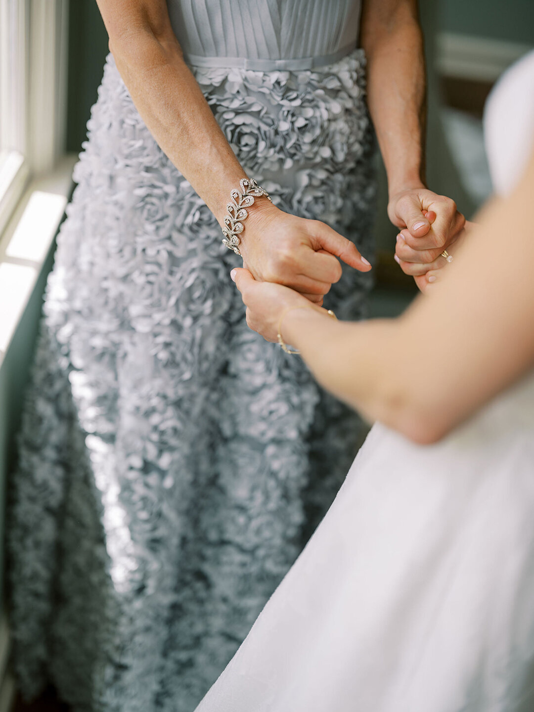 KathleenRob5-3-25GlenstoneGardenVA-VickiGraftonPhotography-68