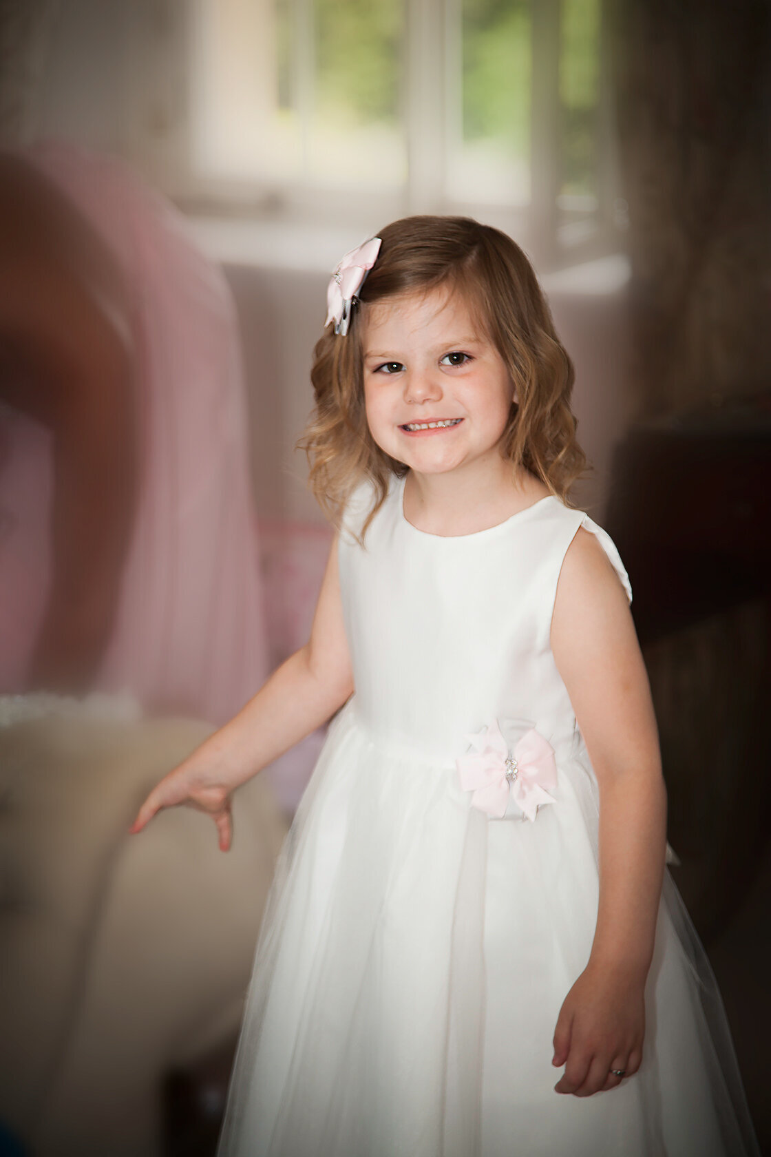 pro-story-photography_flower-girl_pentillie-castle_devon
