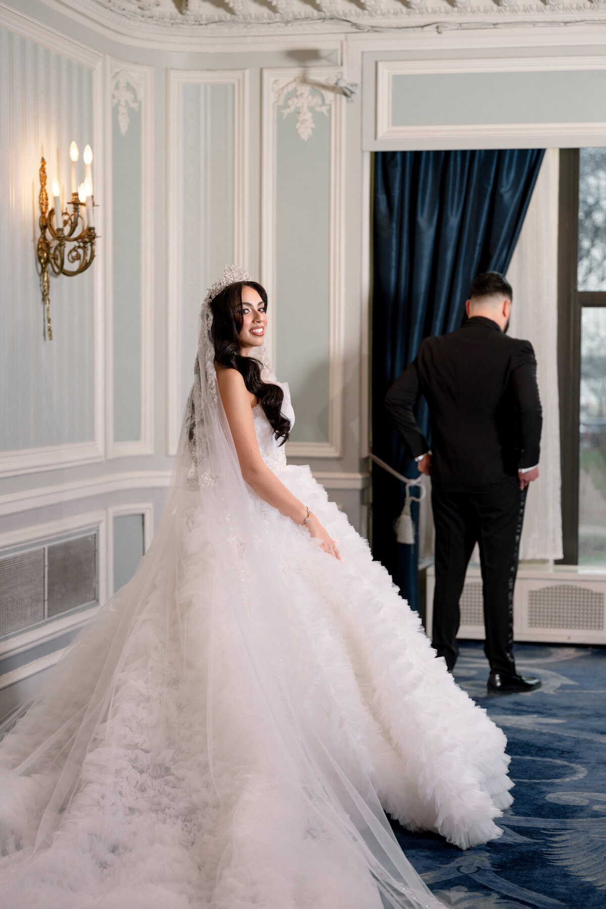Berlez-Aspen-Avenue-Chicago-Wedding-Photographer-Windy-City-Wedding-Dance-Fulton-West-Event-Christmas-Session-97