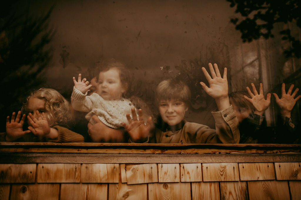 Sharlie-Faye-Family-Portrait-Hands-Window