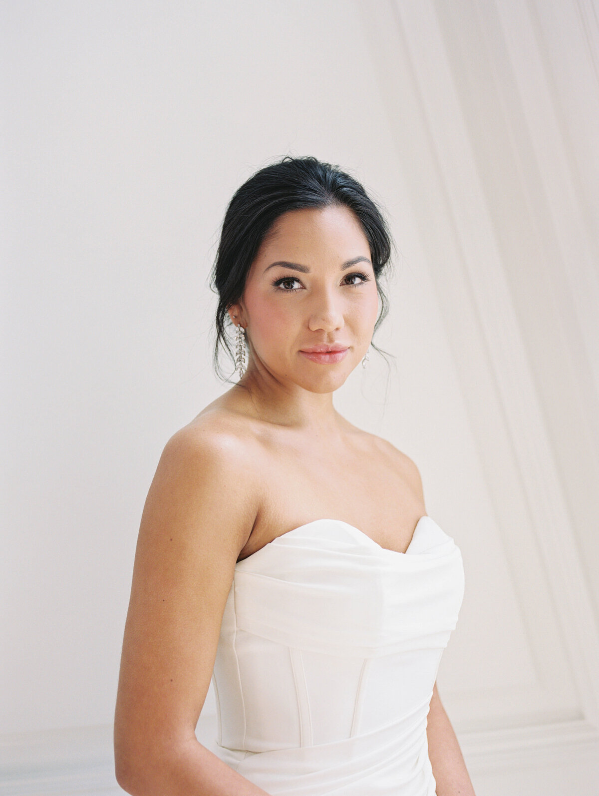 Sophisticated Bridal Portraits Hope Gray Photo-2