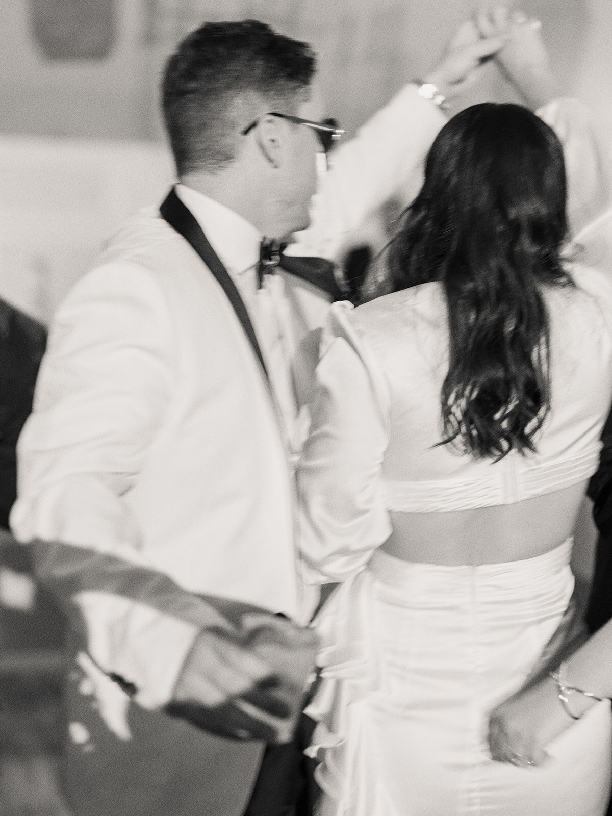 Liz & Sam Dancing-292-2