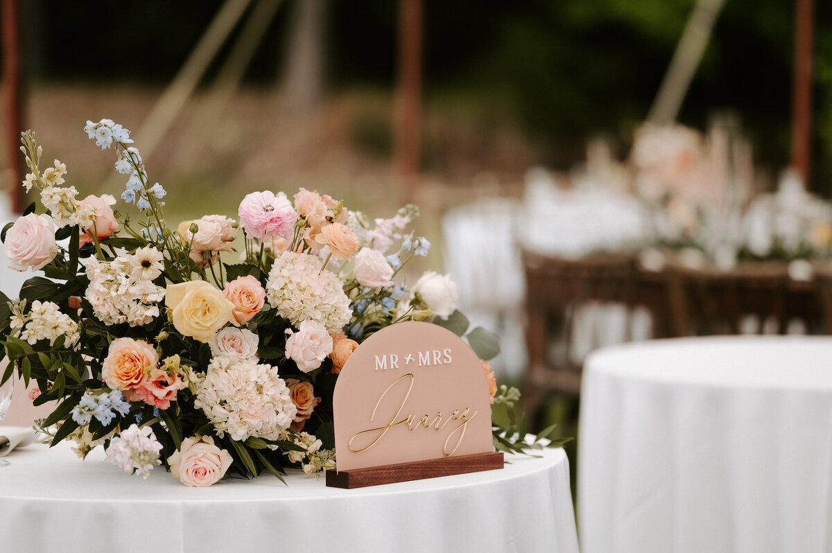 2024_PixelsandWood_Eden&JacobWedding-9