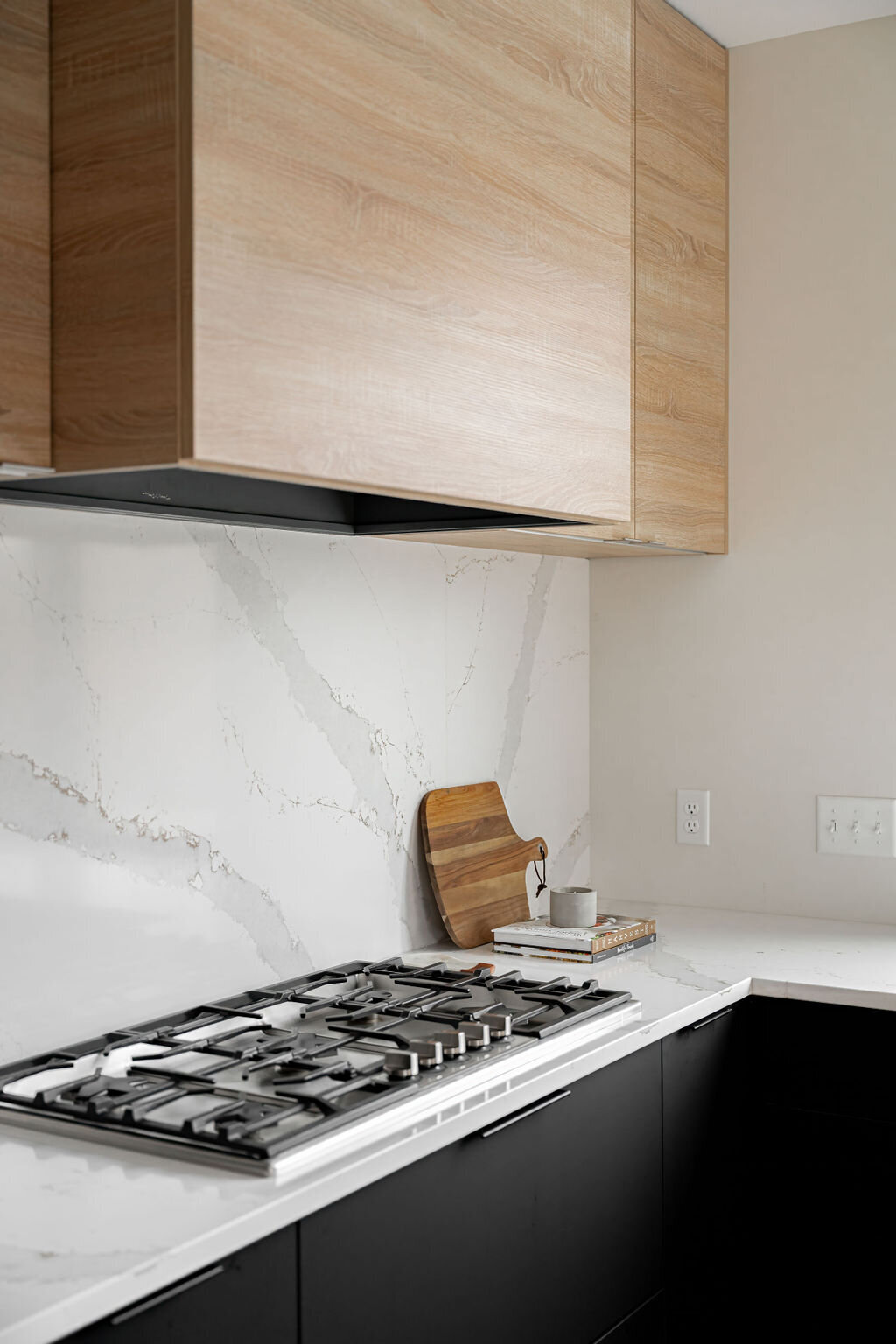 modern-minimalist-kitchen-range