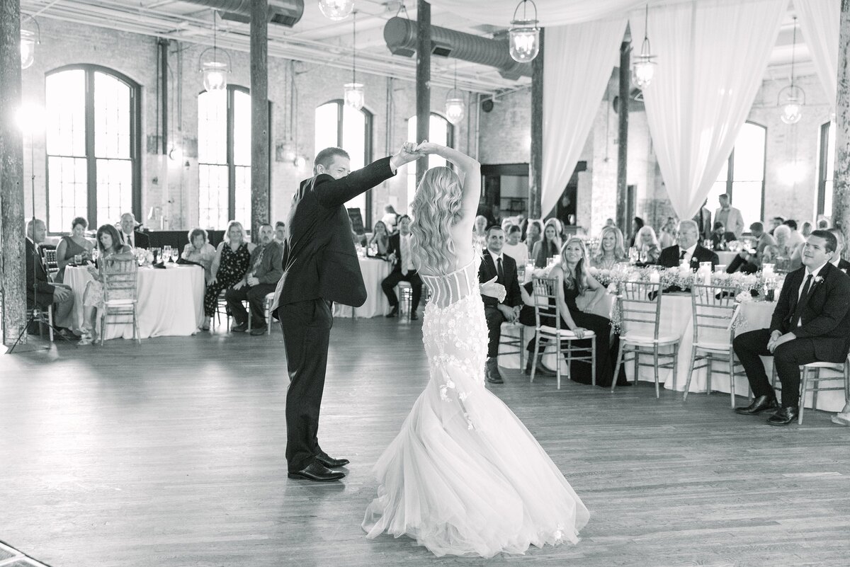 Charleston-Wedding-Photographers-Dana-Cubbage-Cedar-Room_0046