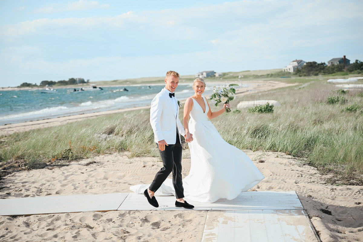 June-Wauwinet-Toppers-Beach-Wedding-023