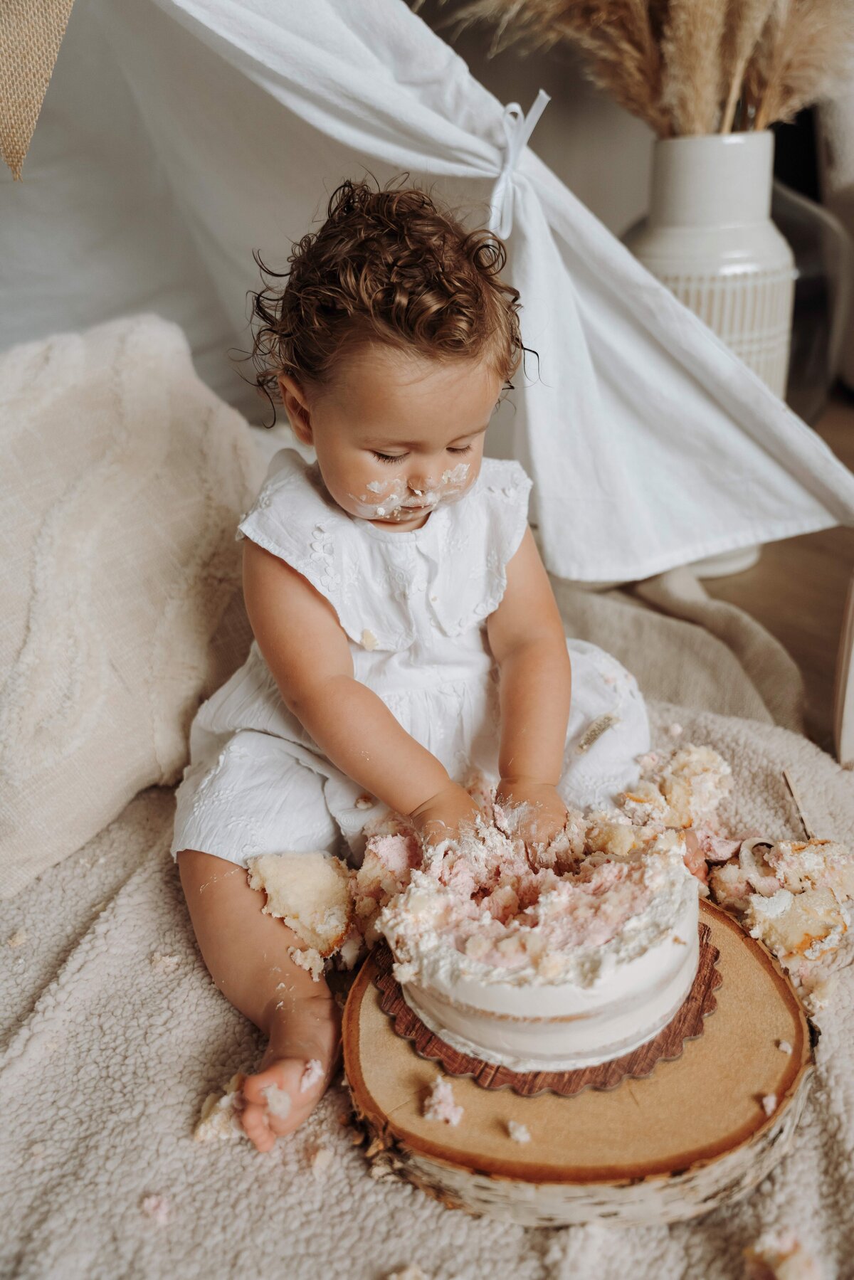 cakesmash fotograaf limburg, cakesmash fotograaf, cakesmash fotograaf haelen, cakesmash fotograaf roermond, cakesmash fotograaf leudal, cakesmashshoot haelen, cakesmash shoot leudal, cakesmash shoot roermond, cakesmash shoot, cakesmash fotograaf, cakesmash fotografie, cakesmash, cakesmash voor 1e verjaardag, cakesmash fotografie leudal, cakesmash fotografie in de buurt van haelen