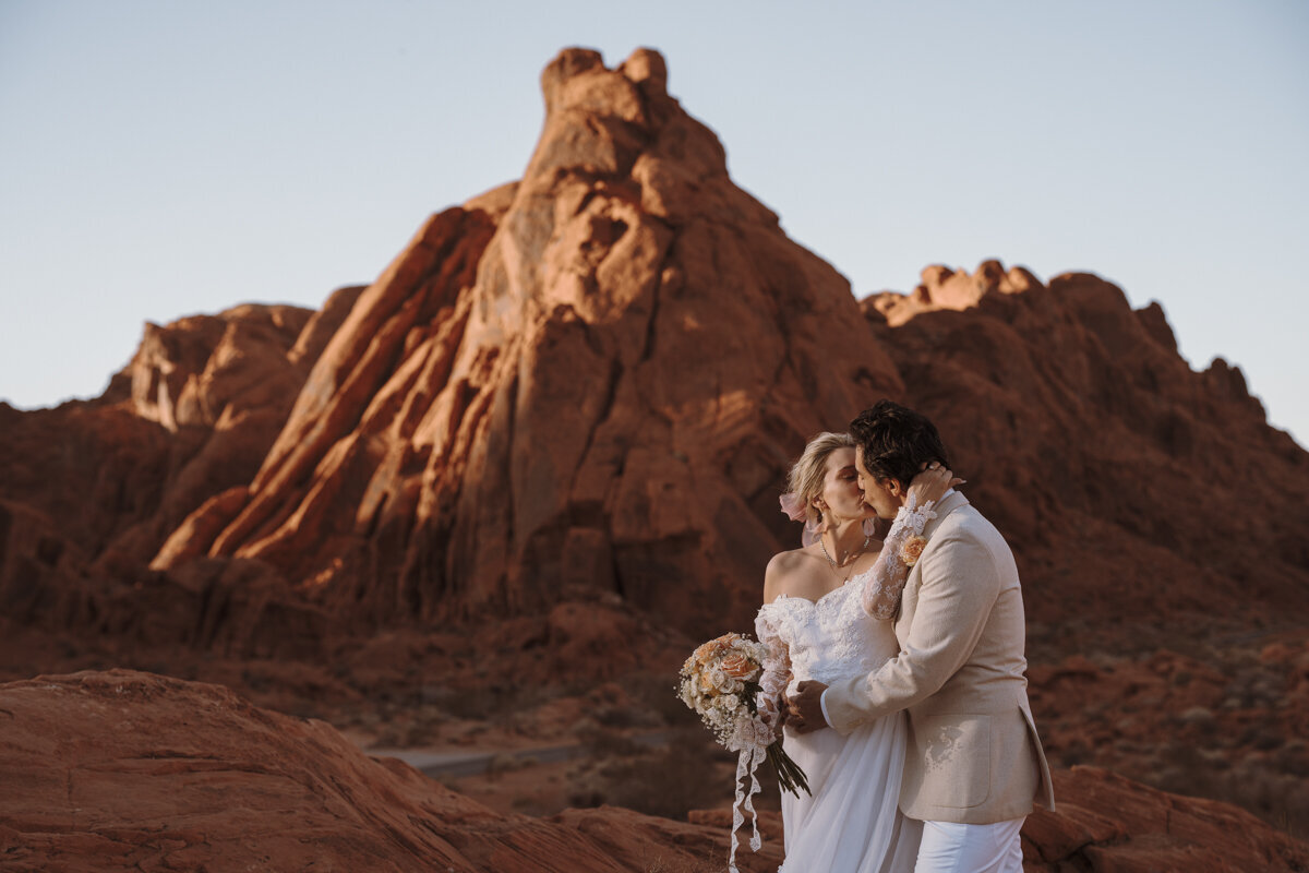 valley-of-fire-elopement-photographer-5