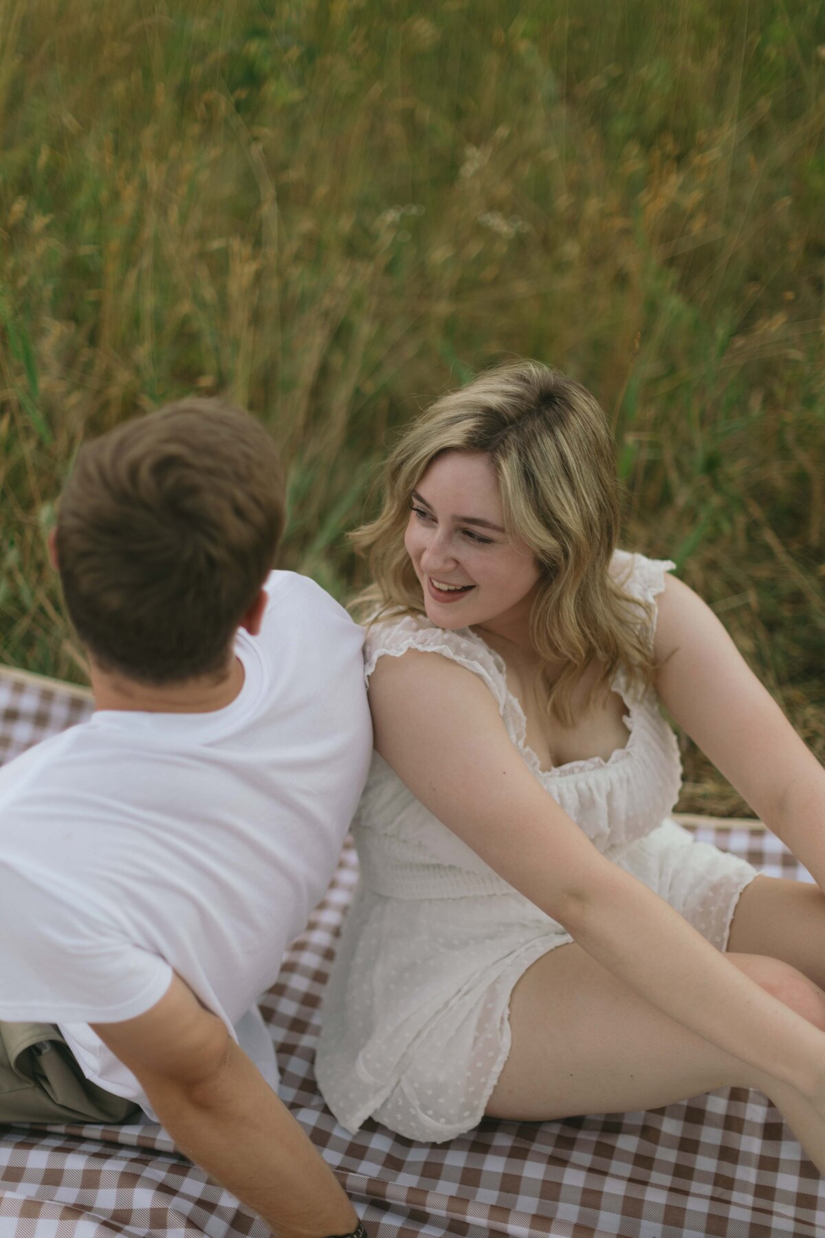 Chloe Parker Photography Heartfelt Wedding Photographer in Virginia — Couples Engagements Photos 38