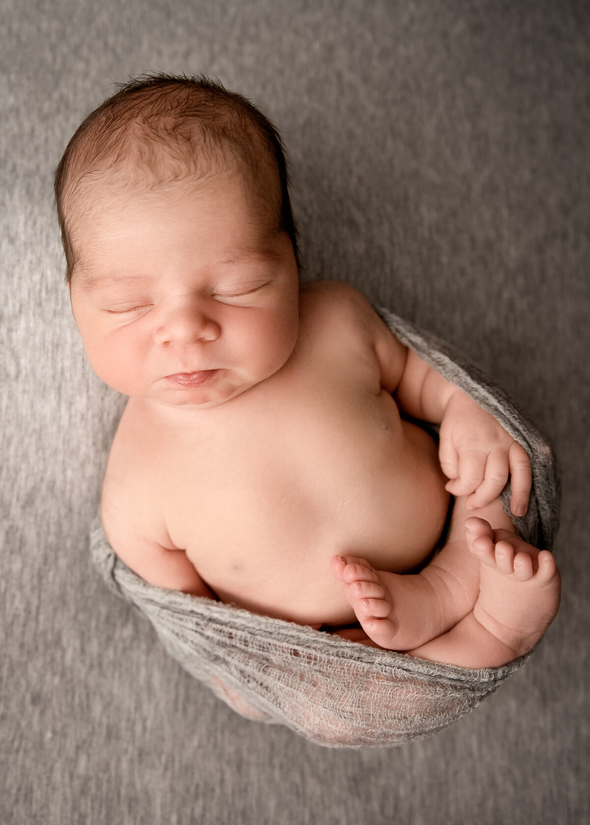 Best Newborn Photographer in the Lehigh Valley studio newborn session-5