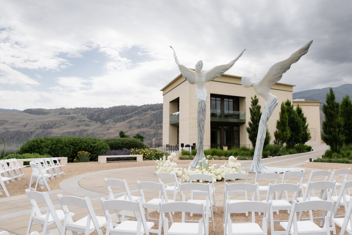 MeghanHemstra-Romantic-Hatley-Castle-Wedding-92