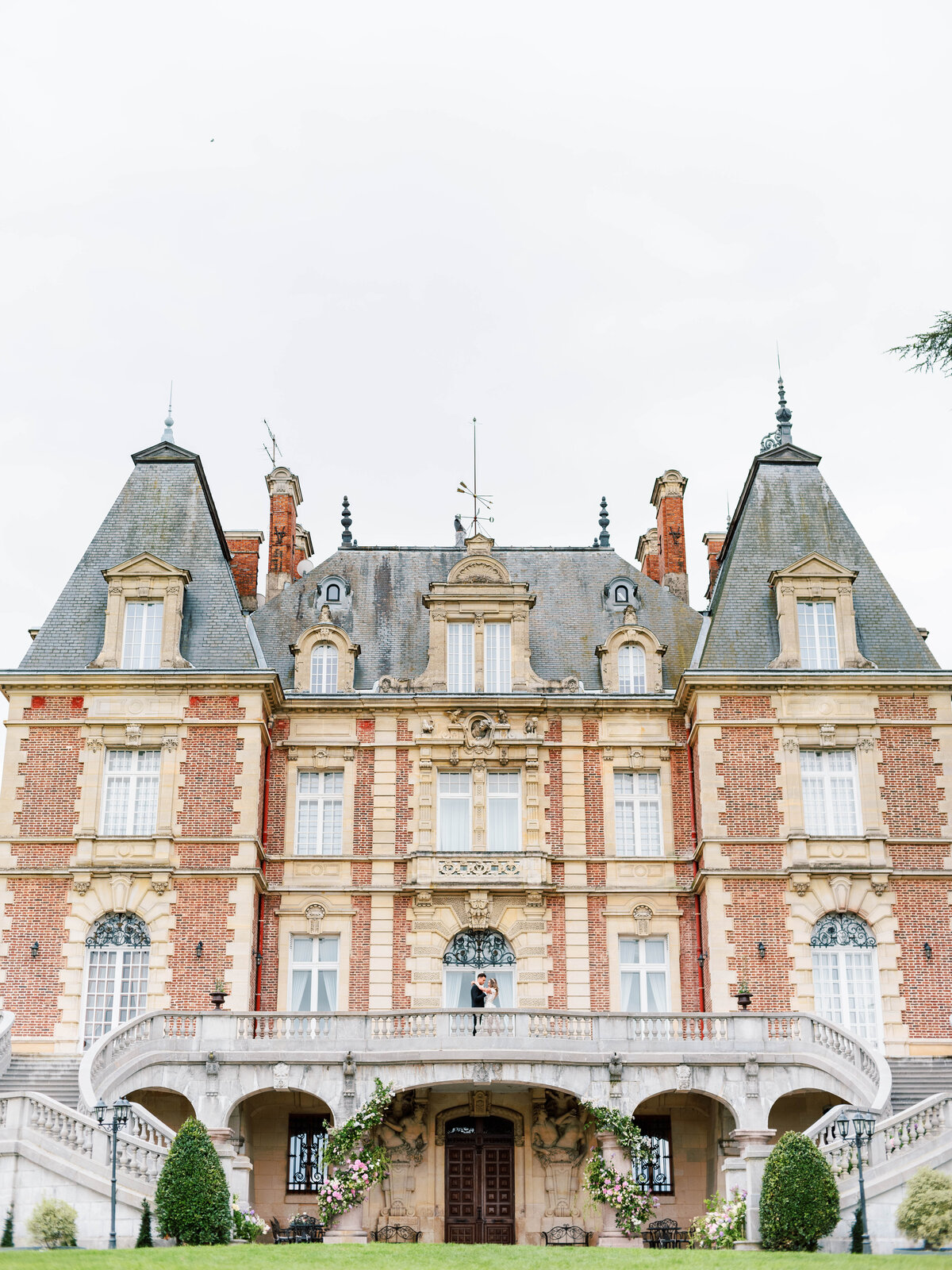 Arika Jordan Photography Chateau Boffemont Paris France Wedding Photographer-200