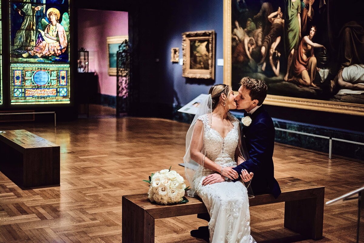 DetroitInstituteofArtWeddingDetroitMichiganErikaBlackPhotography_278