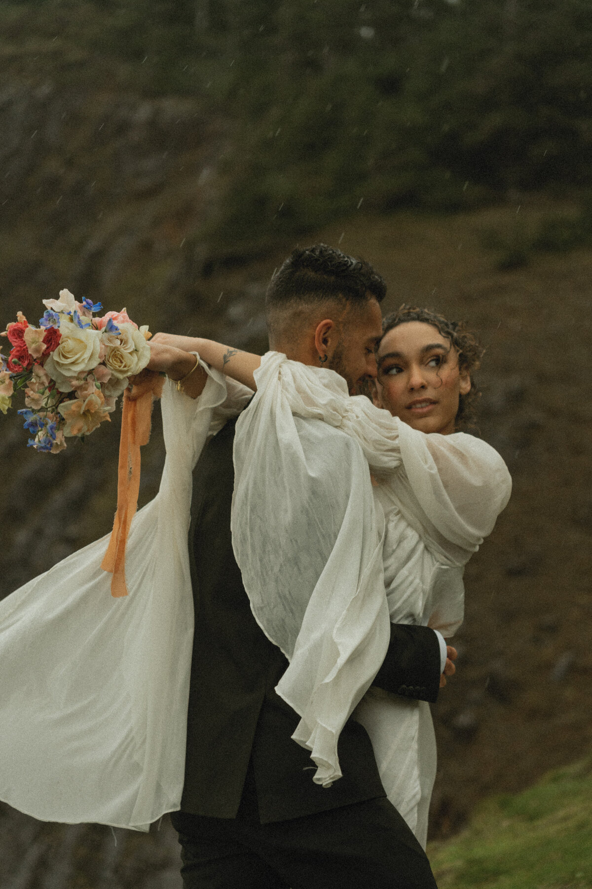 elopement oregon cliff - lizarrietaphotography-14