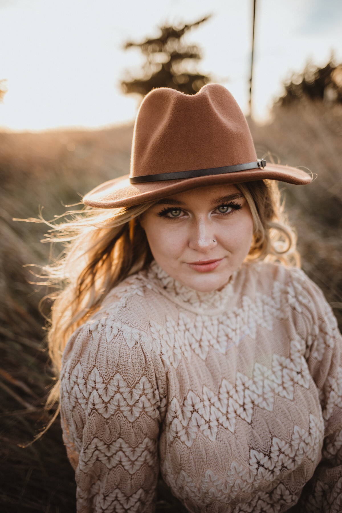 SENIOR WITH HAT IN GOLDEN HOUR