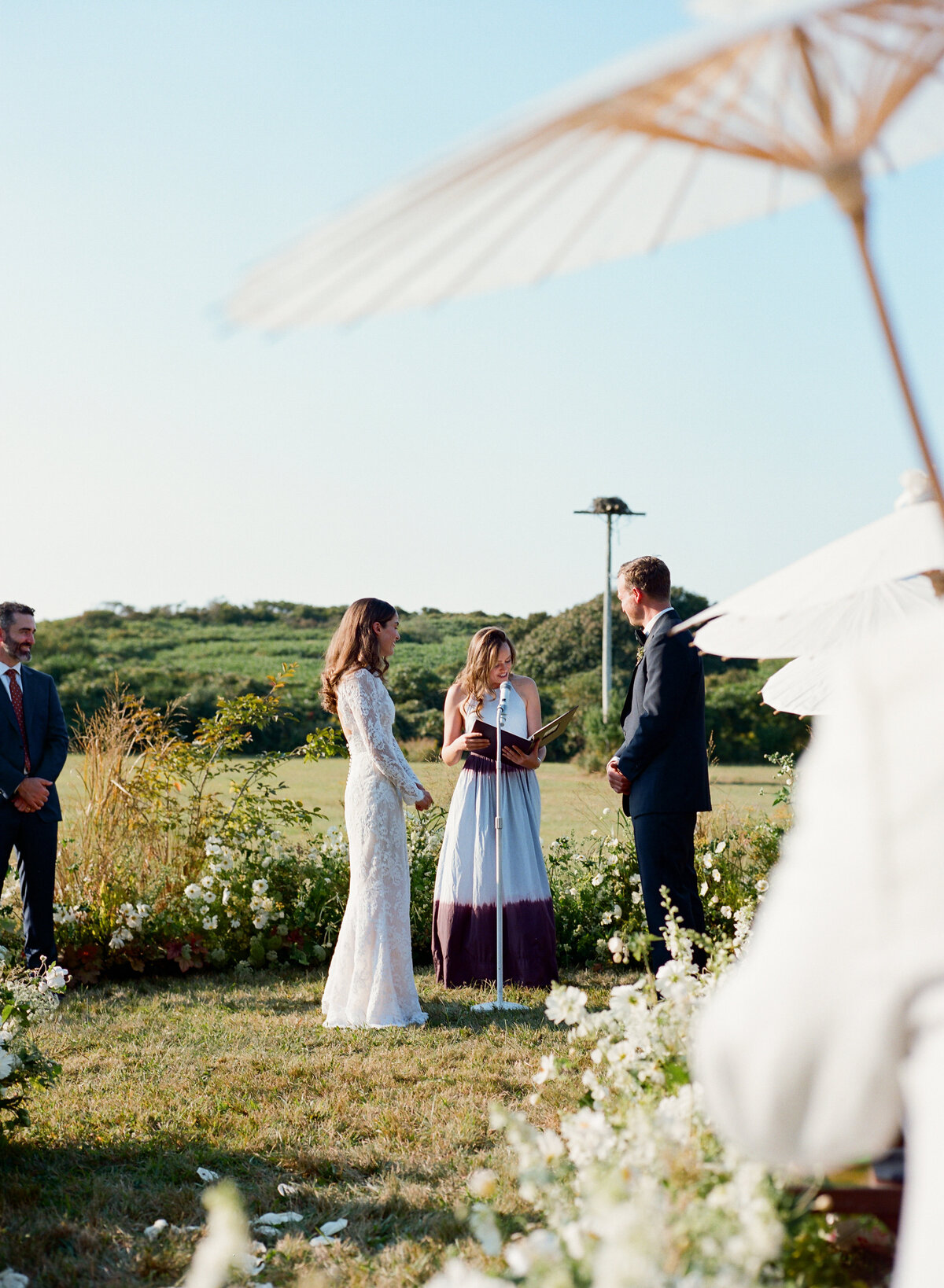 Marthas-vineyard-wedding-planner-kg-events-design-luxury-destination-weddings-private-events-corporate-events-aquinnah-ma-event-designer-outermost-inn-outdoor-tented-wedding-reception-black-frame-tent-2