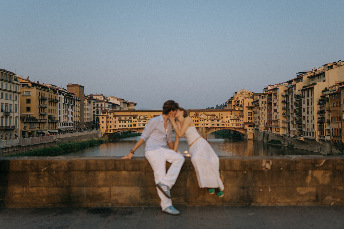 ponte-vecchio-florence-engagement-photos-3