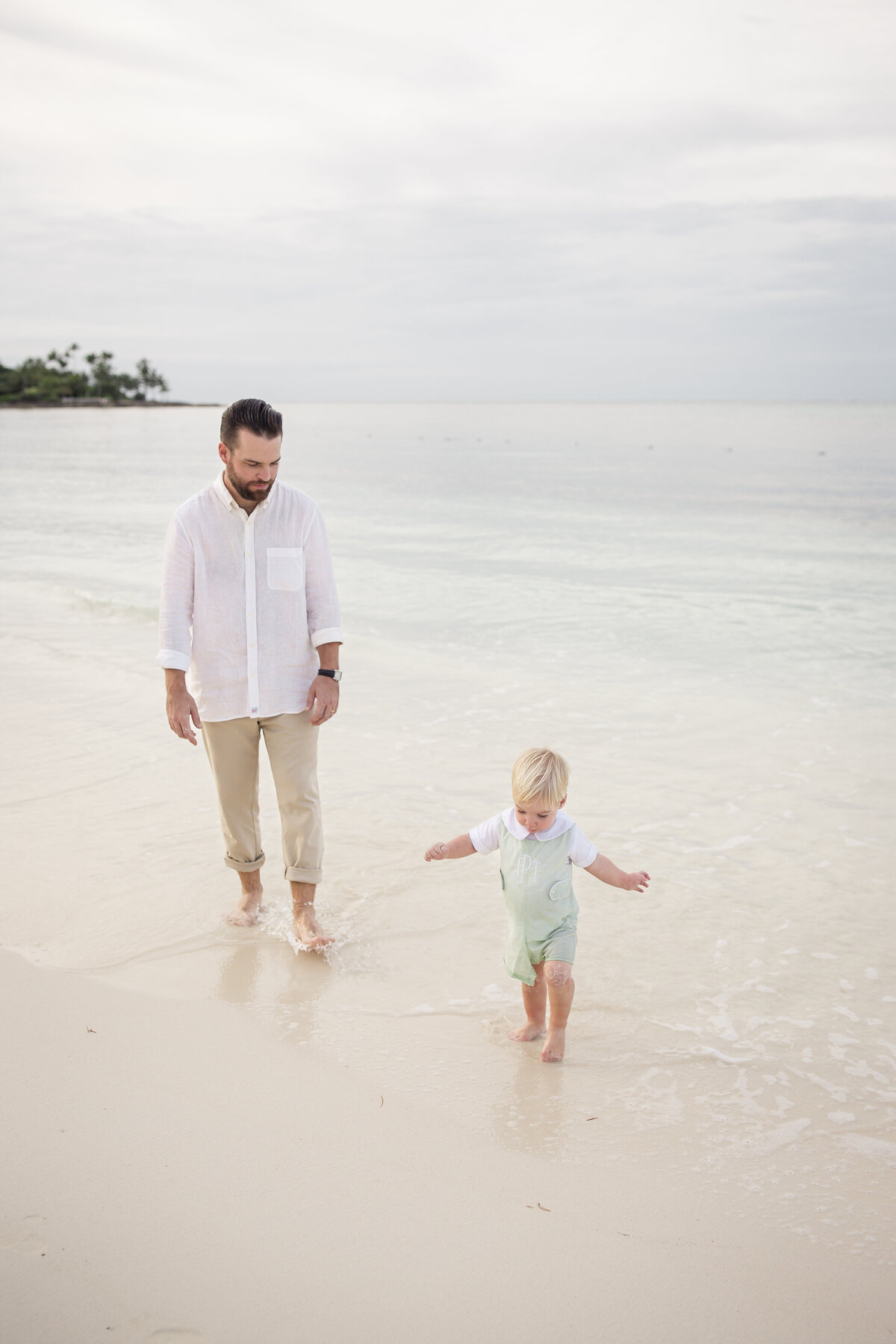 EboniRobyn-Family-Caroline-BeachShack-LyfordCay-Nassau-NewProvidence-TheBahamas-Final-66