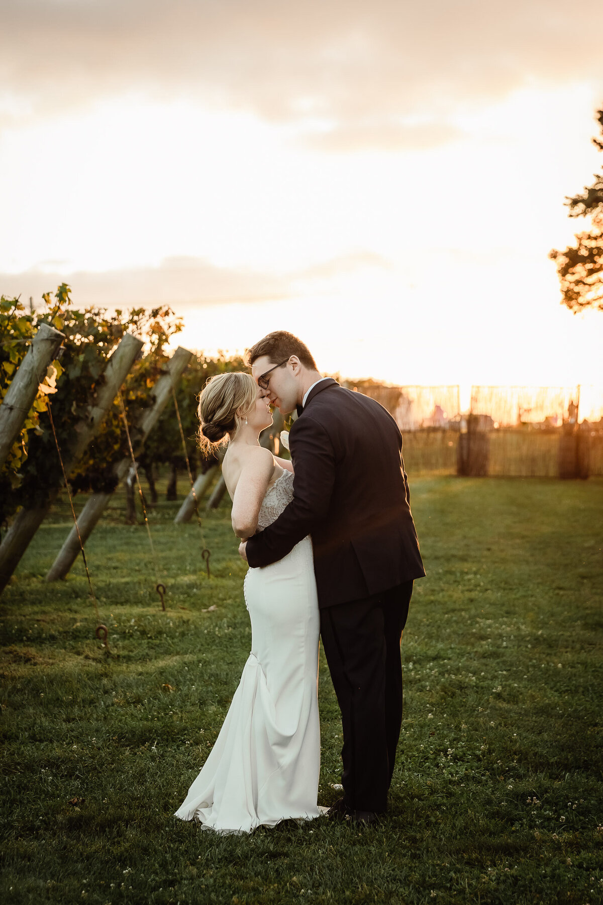 Nicole-Marcelle-Photography_052_newport-vineyards-wedding-katie-eric