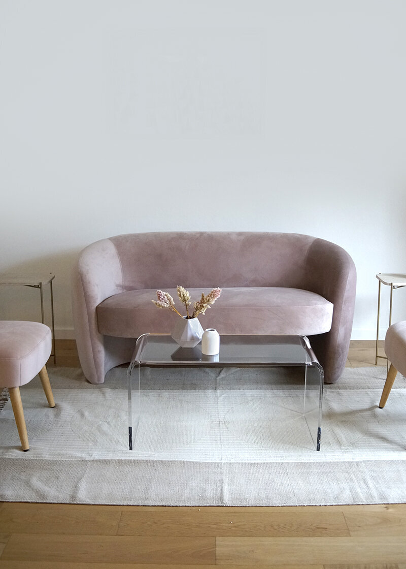 _DSC6470-pink-velvet-couch