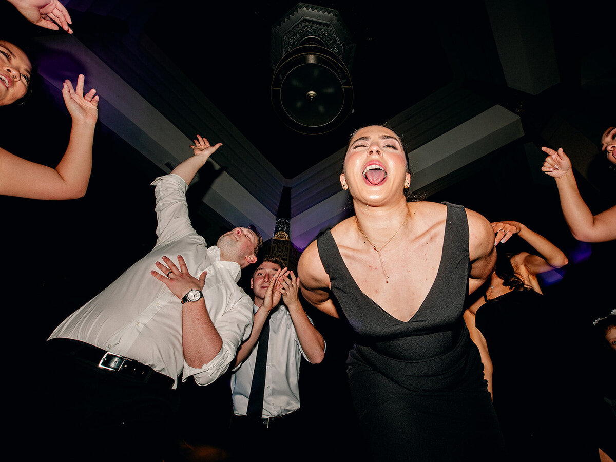 2024-04-20_Vittoria+NicholasBertlingWedding_MollyMurphyPhotography-79