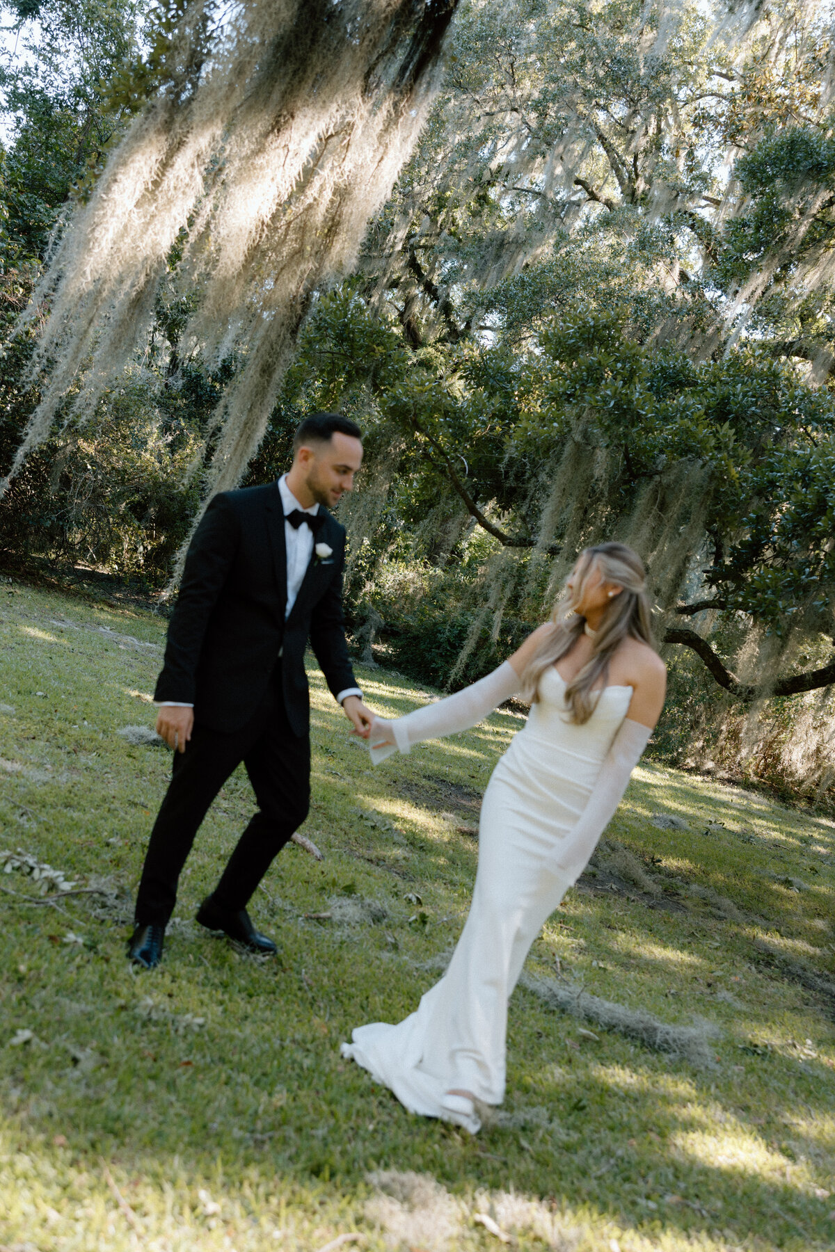 Timeless-Charleston-Tent-Garden-Party-Wedding-PC7A1102
