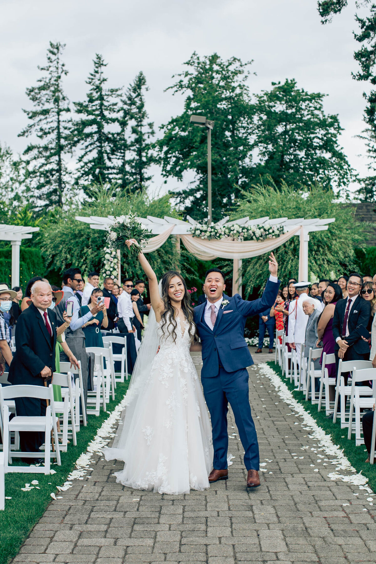 aerie-eagle-landing-wedding-oregon-aniko-4